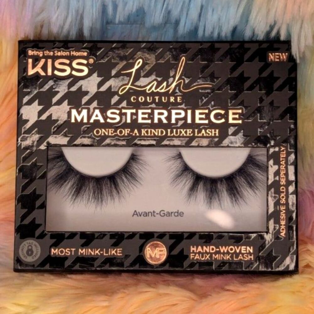 Kiss Lash Couture Masterpiece Luxe Glue on Lashes